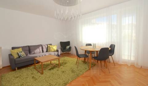 2-izb.kompl.zariadený byt s priamym výhľadom na Hrad