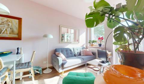 PREDAJ, krásny dvojizbový byt v Devínskej Novej Vsi