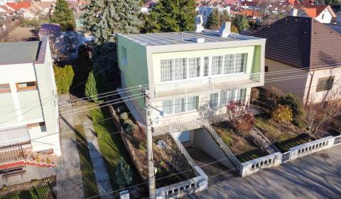 PREDAJ - Rodinný dom - Pavlice, Celková rozloha 1469m²