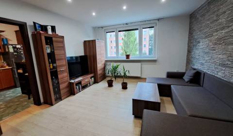 PREDANÉ : 3i byt s loggiou, 78m2, Ružomberok - Liptovská ulica, 