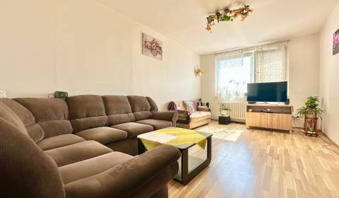 – PREDAJ – 3 IZBOVÝ BYT 73,5 m² – MAMATEYOVA – PETRŽALKA