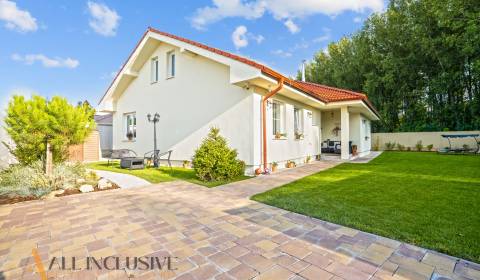 NA PREDAJ 4-IZBOVÝ RD | FLORIDA VILLA PARK,DUN. STREDA