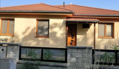 4 izbový 15 ročný bungalov v ZM