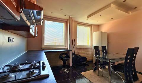 2-izbový byt na prenájom, 61 m2, Gúgská ul., Nové Zámky