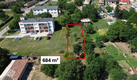 Hronovce – 684 m2 STAVEBNÝ POZEMOK na menší domček/chatu