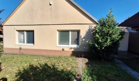 Na predaj 4 izbový rodinný dom v Diakovciach okr. Šaľa