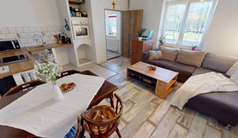 Útulný dom s vidieckou atmosférou, vhodný aj ako chalupa  