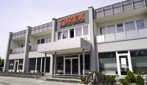 Voľná kancelária v TUZEXE - 39,2 m² + loggia