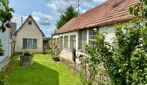 Rodinný dom na veľkom pozemku v obci Solčany