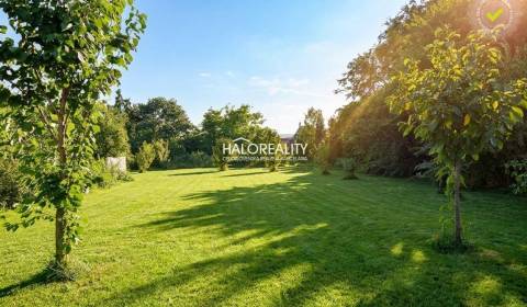 Predaj, pozemok pre rodinný dom   833 m2 Horný Bar, ...