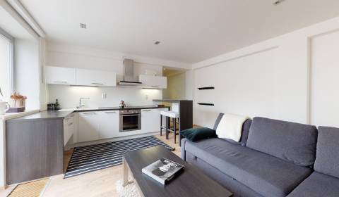 Byt v novostavbe v historickom centre 