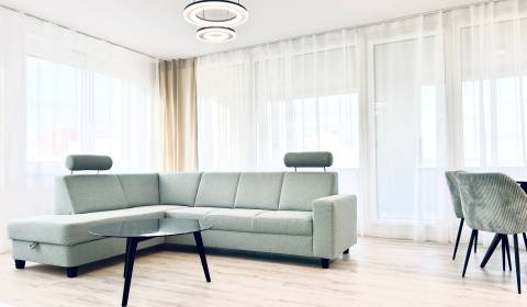 * PRENAJATÝ * PRENÁJOM  unikátny 3 izb byt POPRAD Karpatská 74 m2