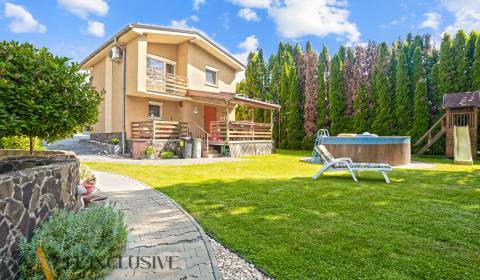 NA PREDAJ 4-IZBOVÝ ROD. DOM PRI MALOM DUNAJI, JAHODNÁ