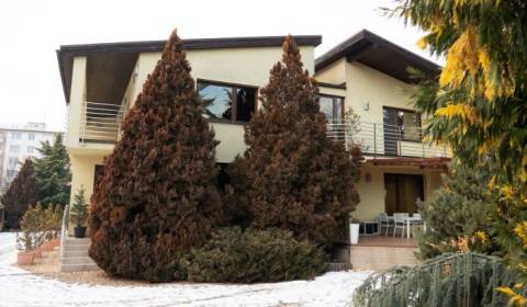 Nadštandardný dvojbytový rodinný dom v Rožňave