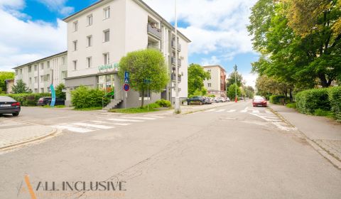 ALL  INCLUSIVE I OBCHODNÝ PRIESTOR V CENTRE MESTA NA  PREDAJ ŠAĽA