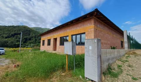 ZNÍŽENÁ CENA! Rozostavaný rodinný dom v obci Betliar