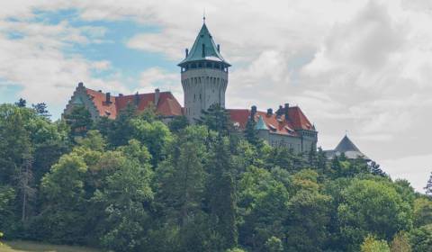 Stavebný pozemok 400 m² + obytný kontajner v obci Smolenice