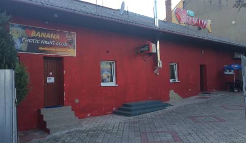 Budova na predaj centre mesta Šahy