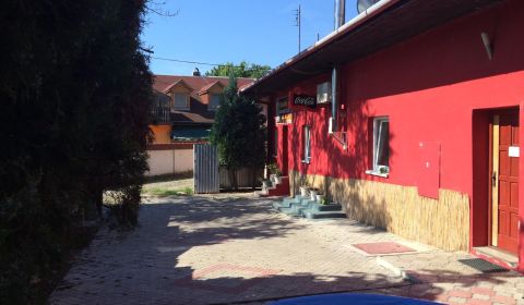 Budova na predaj centre mesta Šahy