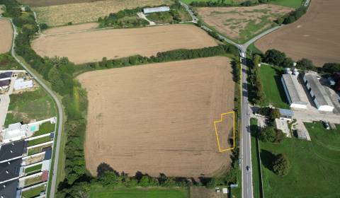 NA PREDAJ - STAVEBNÝ POZEMOK (572m2), ŠTEFÁNIKOVA UL., SENICA