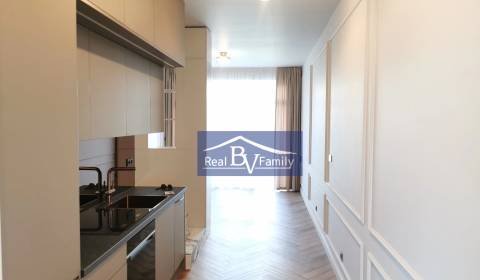 PREDAJ, OPÁLOVÁ, JAROVCE - 2 IZBOVÝ BYT