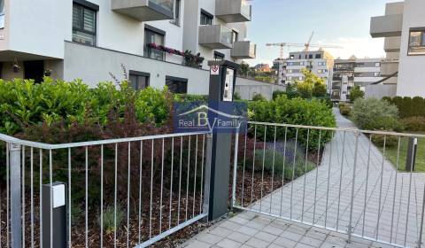 PRENÁJOM, MARTINA GRANCA, DÚBRAVKA - 3 IZBOVÝ BYT