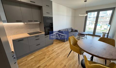 PRENAJATÉ - PRENÁJOM, BOTTOVA, STARÉ MESTO - 2 IZBOVÝ BYT