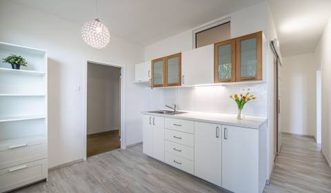 REZERVOVANÝ - 3i BYT, 73 m2, BRATISLAVSKÁ ul. - PEZINOK JUH