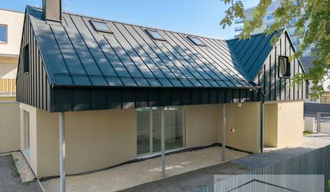 Nový 4-izbový rodinný dom na bývanie aj ako sídlo firmy – Vrakuňa
