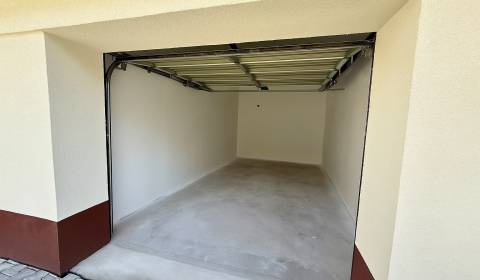 NA PREDAJ MUROVANÁ GARÁŽ (22m2) SENICA, SADOVÁ UL.