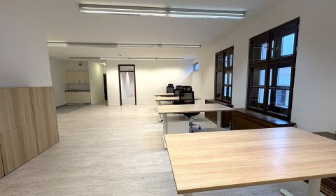 Prenájom kancelárií priamo na Hviezdoslavovom nám. 117 m2 