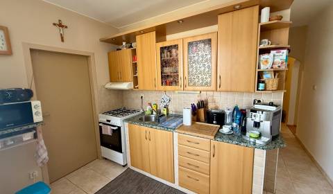 REZERVOVANÉ!  * veľký 3,5i byt po rekonštrukcii, Sereď