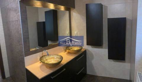 PRENAJATÉ - PRENÁJOM, PLUHOVÁ, NOVÉ MESTO - 2 IZBOVÝ BYT