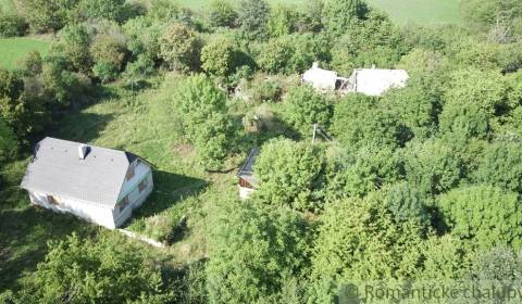 VÝRAZNE znížená cena!Hospodárska usadlosť na samote so 16 hektármi poz