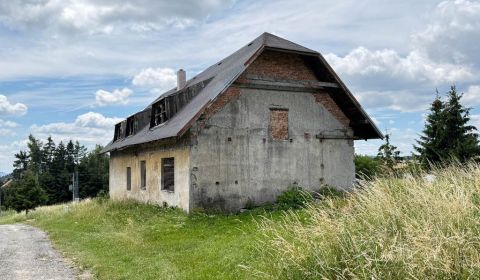 Rodinný dom s veľkým pozemkom v srdci Kremnických vrchov – Kunešov