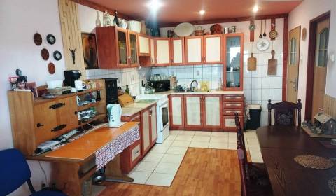 Únik do pokoja a pohody: Vidiecky domček bez susedov, len pár metrov o