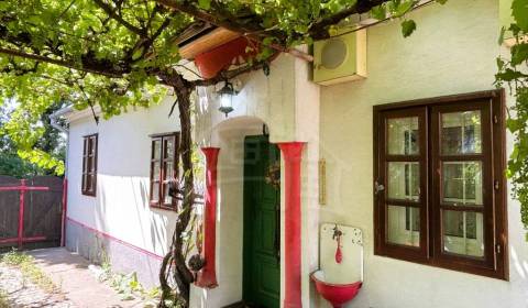 Rozprávková chalupa s dušou – tradičný domček v Závode