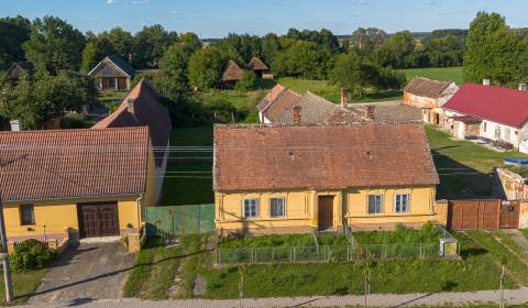 NEHNUTEĽNOSŤ NA VIDIEKU S NEKONEČNÝMI MOŽNOSŤAMI - KUKLOV 3600m2