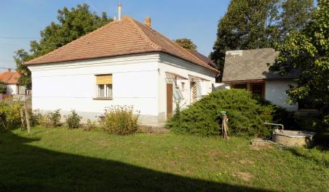 Na predaj 4 izb.dom s veľkou záhradou   3304 m2 v Rúbani  pri Štúrove 