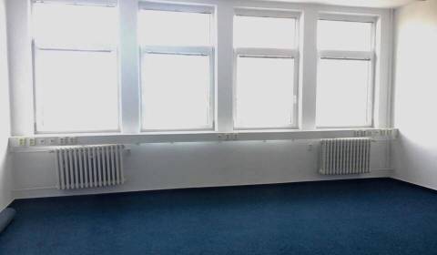 Kancelária na prenájom 36m2, Za kasárňou, Pri Poluse