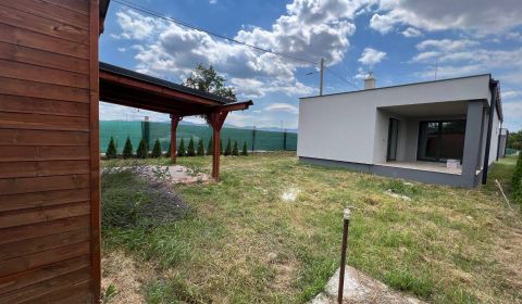 Novostavba Rodinný dom Bošany  2 / na klúč / murovaný