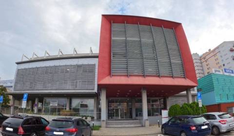 Prenájom kancelárskych   na Bajkalskej ulici.