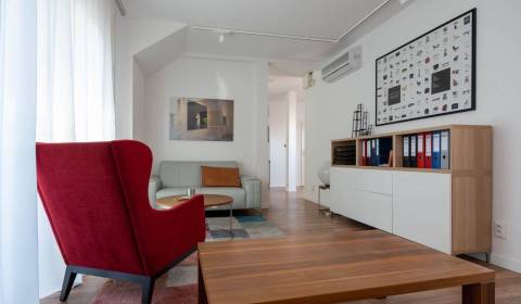 2 izbový byt  priame centrum  Topoľčany