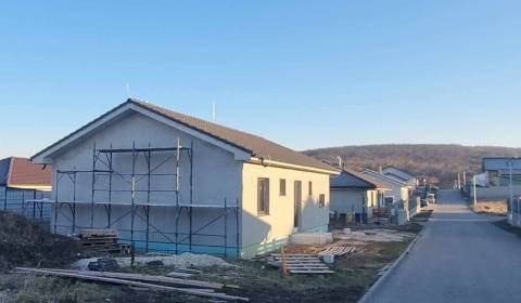 Novostavba 4 izbového rodinného domu - Kynek, Nitra