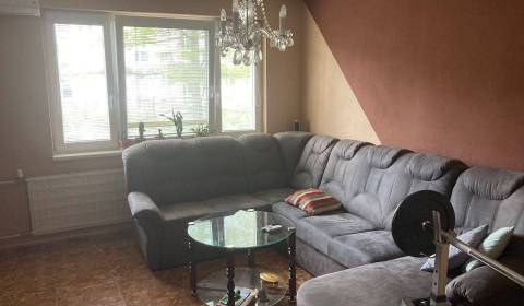 3i byt ulica Cyrila a Metoda Bánovce nad Bebravou