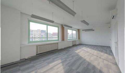 Prenájom kancelárie 53,15m2 na Nám. SNP, Staré Mesto