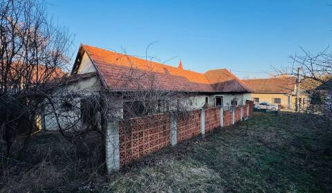 Na predaj rodinný dom v Kolačne pozemok 1395 m2