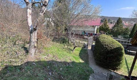 Predaj záhrady spolu s rekreačnou chatkou