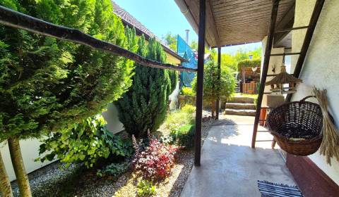 Predaj - chalupa - rodinný dom Tesáre