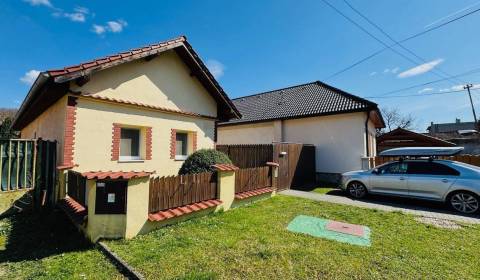 Na predaj RD vo V. Uherciach - pozemok 853 m 2 - rekonštrukcia